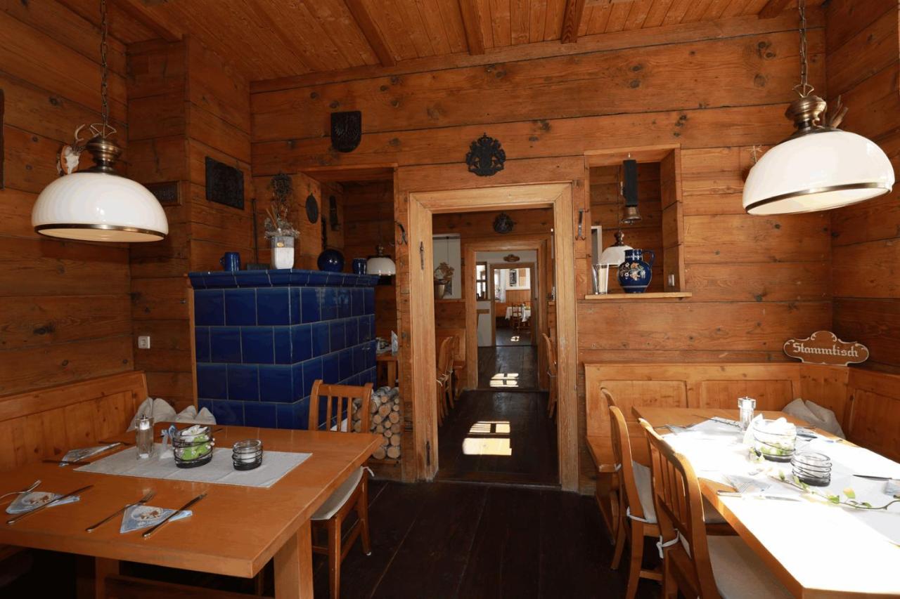 Weinstube Sinas Brettl Hotel Nördlingen Exterior foto